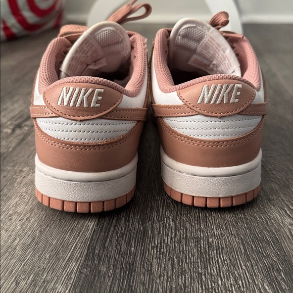 NIKE Dunk Low in Rose Whisper, size 7.5 - Picture 6 of 7
